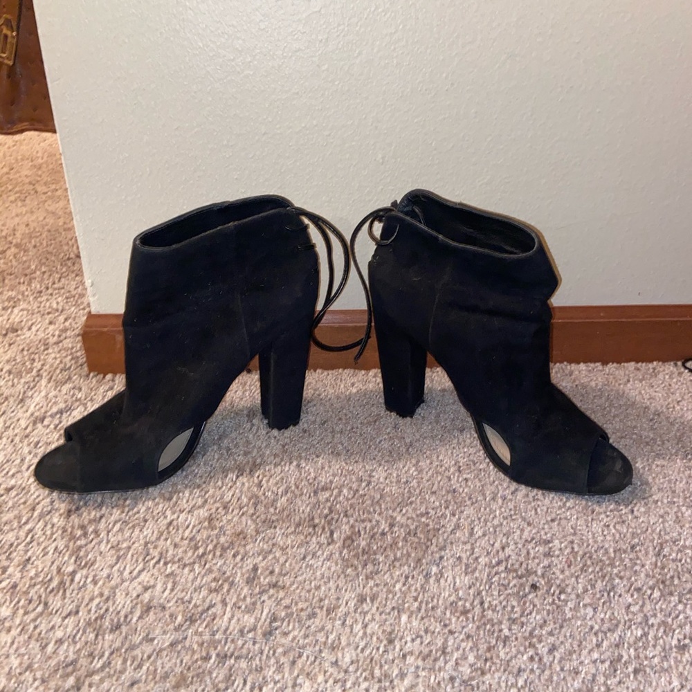 Suede Open toe Booties!